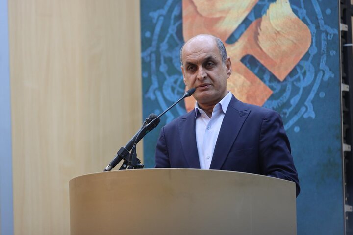 هادی حق‌شناس